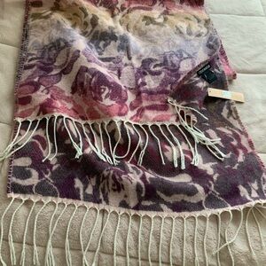 STEVE MADDEN TASSELED SCARF